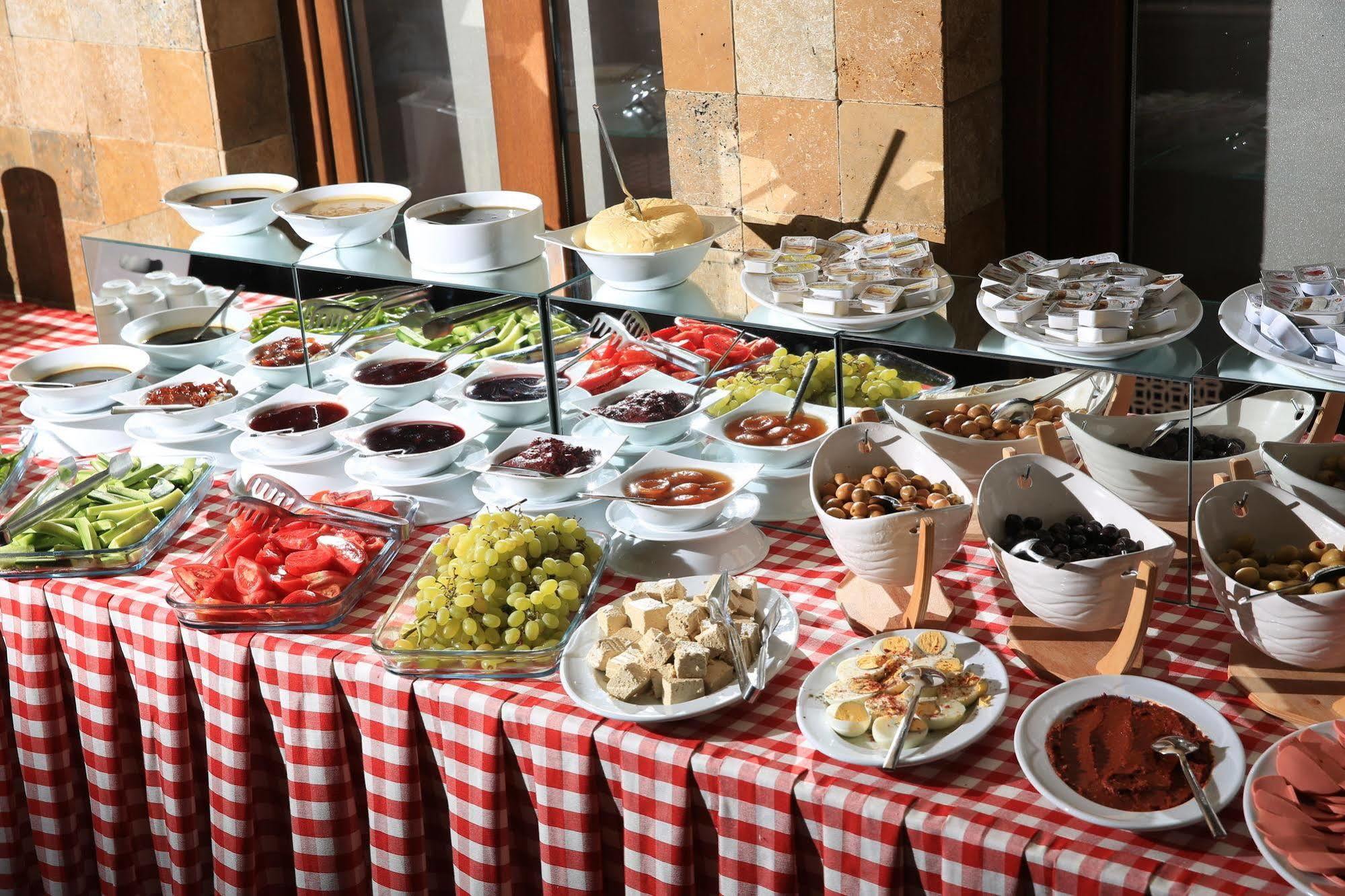 Lalehan Hotel Amasya Buitenkant foto